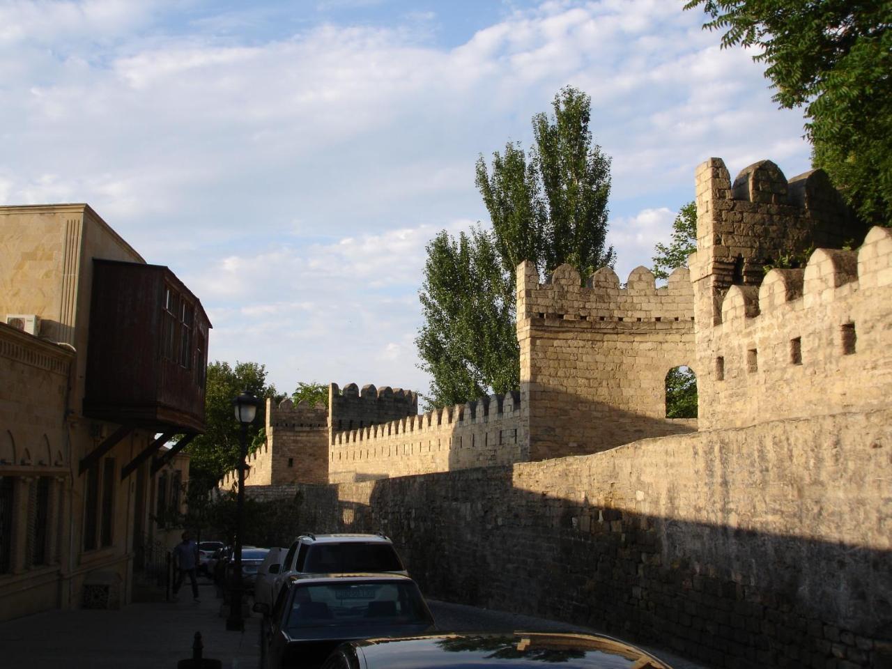 Apartment In Old City Баку Экстерьер фото