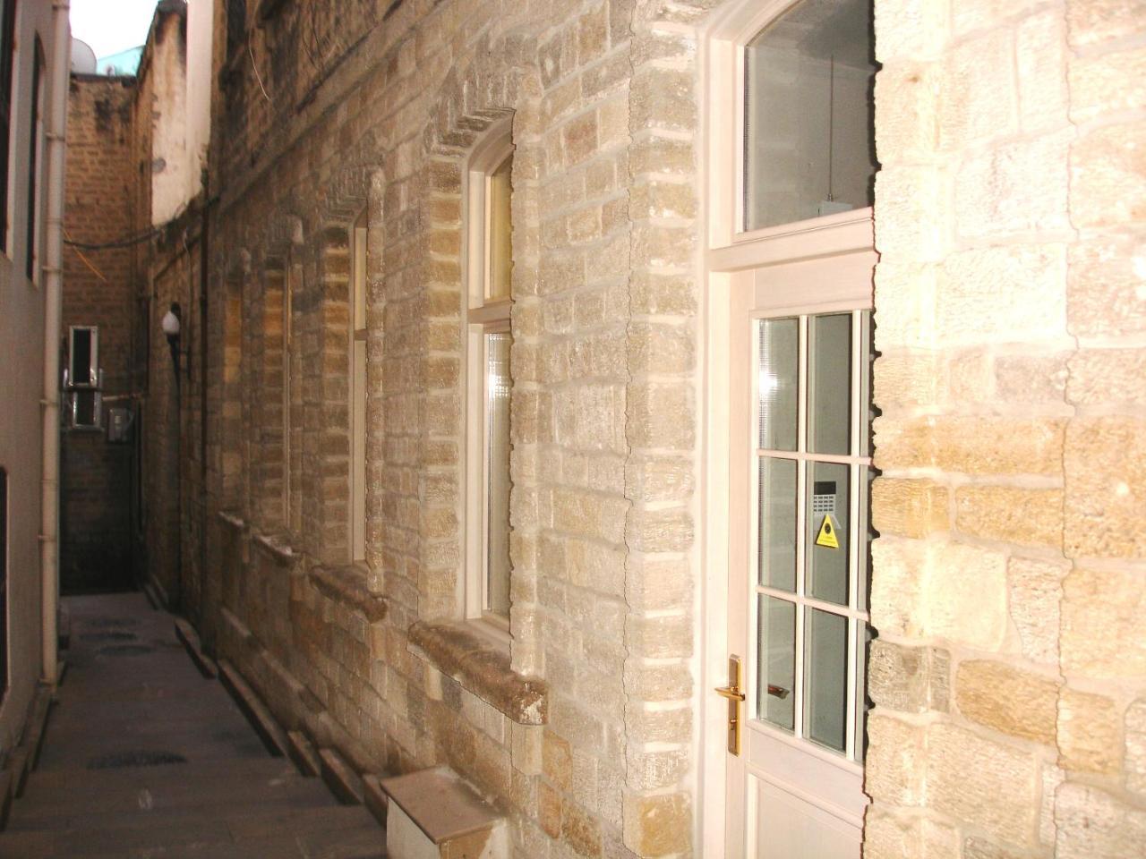 Apartment In Old City Баку Экстерьер фото